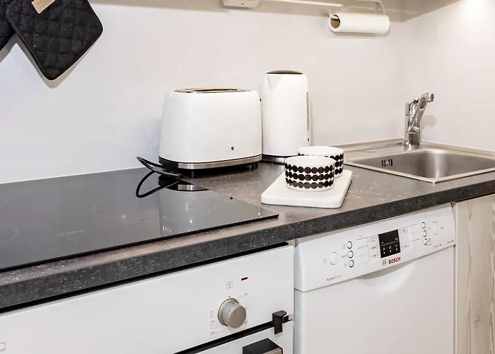 Aurora Studio, Center *